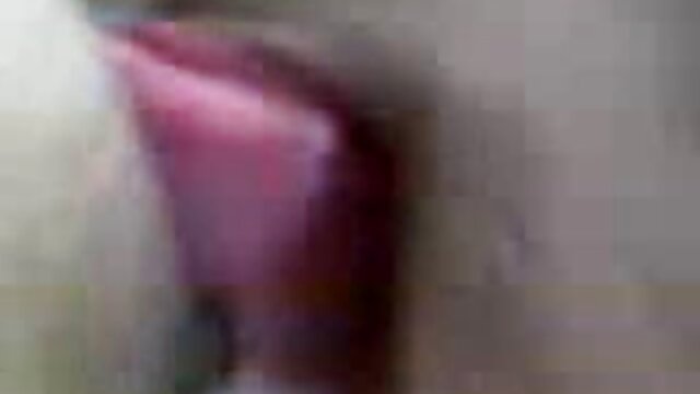 Visoka definicija :  Tetovirana lezbijka se gola na web kameri XXX videos 